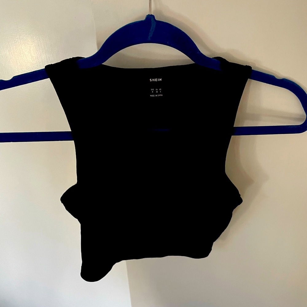SHEIN — black crop top
